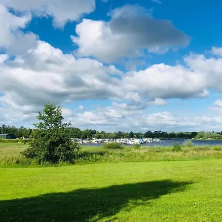 湖景度假屋lakeview Vacation Belturbet