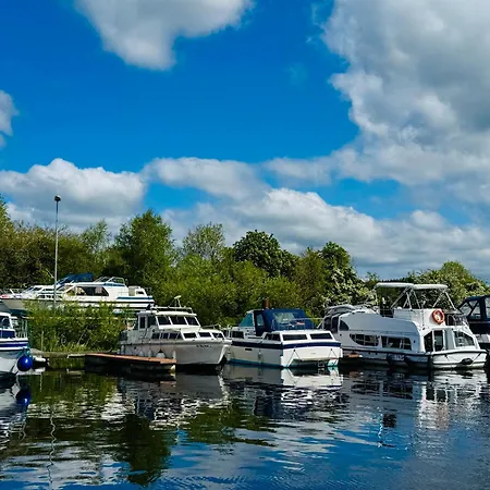 湖景度假屋lakeview Vacation Σπίτι διακοπών *