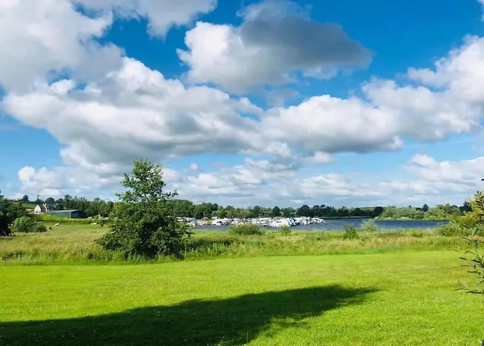 湖景度假屋lakeview Vacation Белтёрбет