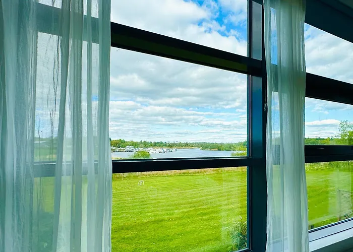 Сasa de vacaciones 湖景度假屋lakeview Vacation Belturbet